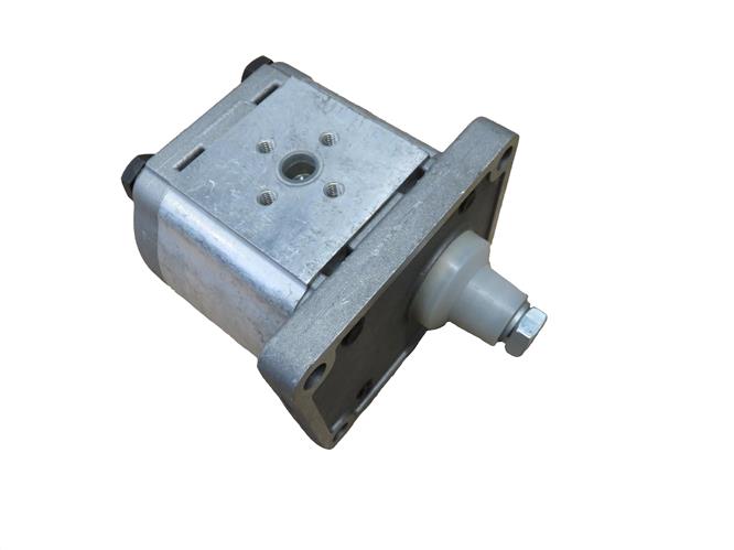  Zapfwellenpumpe 11 lt. rechtsdrehend 
 Ersatzteilnummer: 600.032 
 Geeignet f&uuml;r folgende Holzspalter: HF-105 Z, HF-105 K, HF-125 K, HT-75 Z und HT-100 Z 